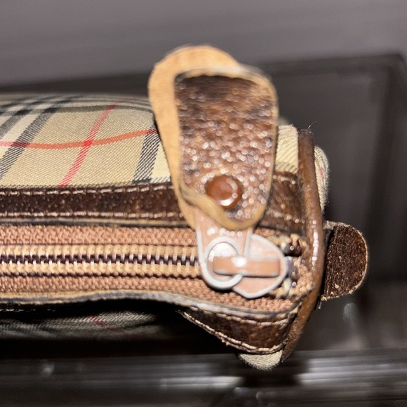 Burberry Vintage Nova Check Pouch Authentic - Picture 8 of 15